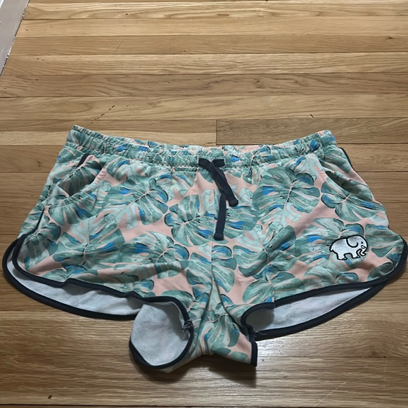 Ivory Ella shorts - Picture 1 of 4